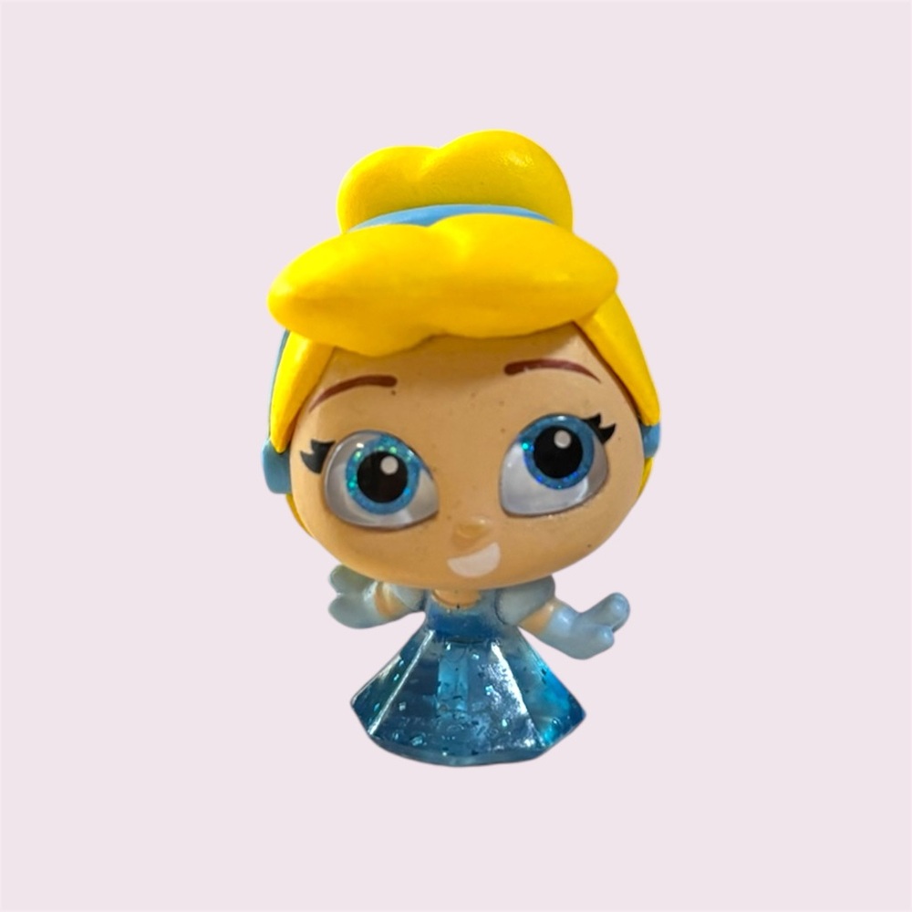 Disney Doorables Series 6 Special Edition Cinderella Figure